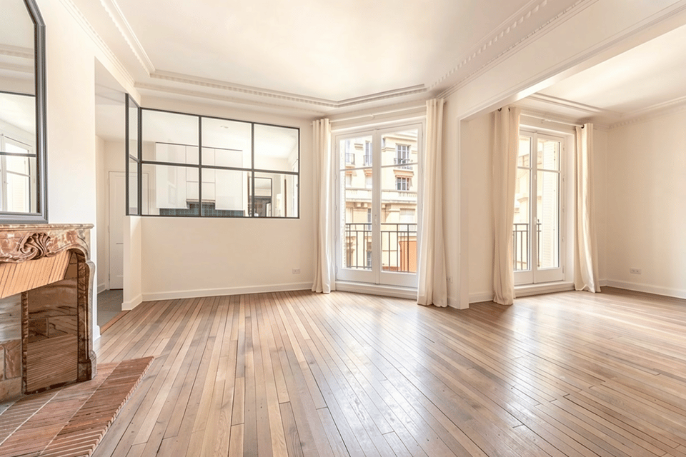 Empty living room to Copenhagen style furnishing