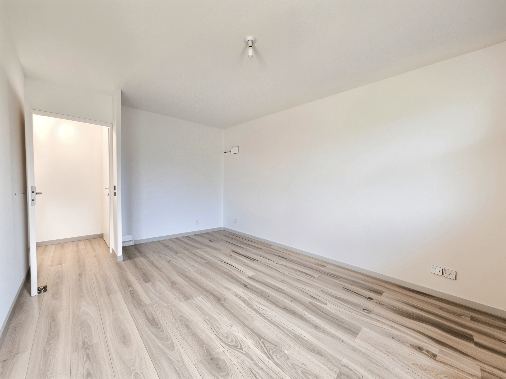 Wallpaper to paint transformation