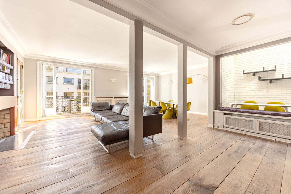 Empty room before / Gepetto staging after, sunlit and auto-furnished