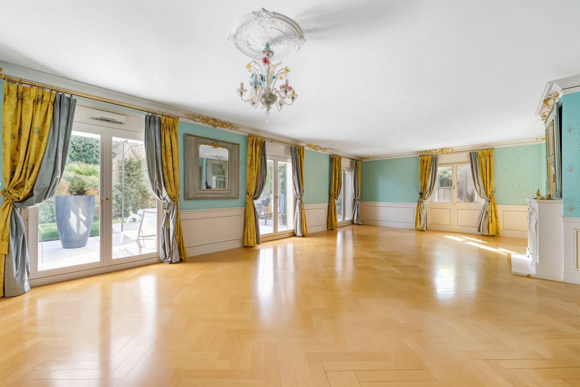 Living room decluttering before/after