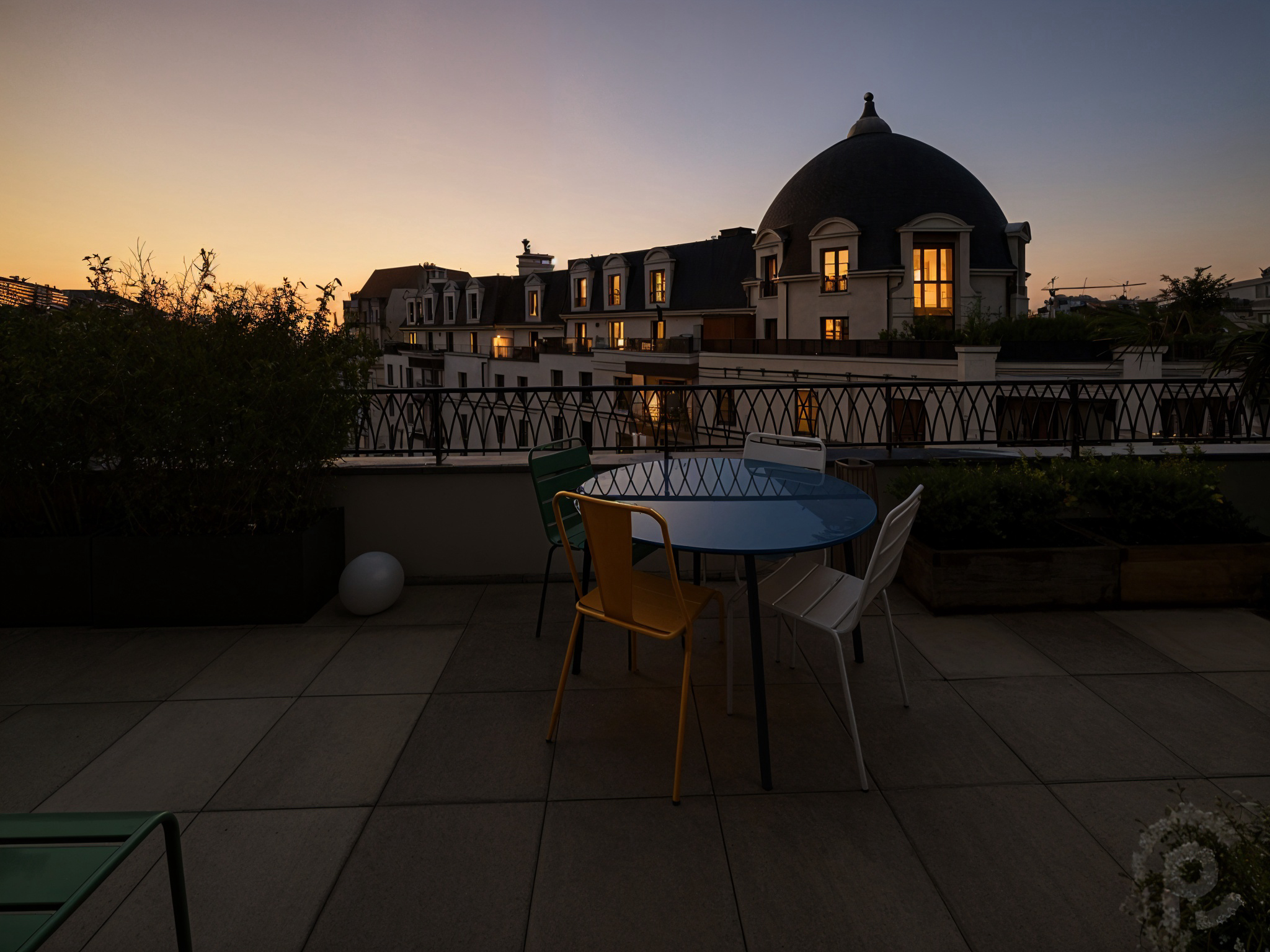 Terrace to golden hour ambiance transformation